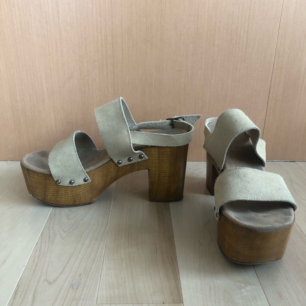 Vintage - made in Italy - platform clogs - size 8